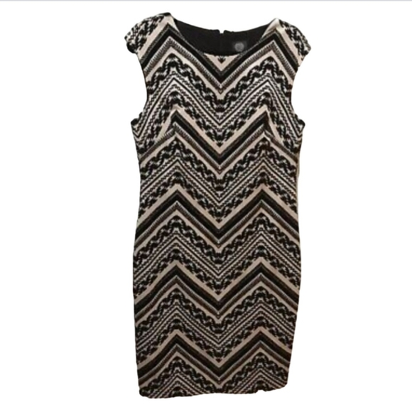 Vince Camuto Dress Size 8. Soft Pink With Black Velvet Chevron Pattern. - Picture 2 of 6